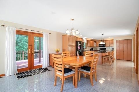 27 Bunker Cir, East Longmeadow, MA 01028 photo 10