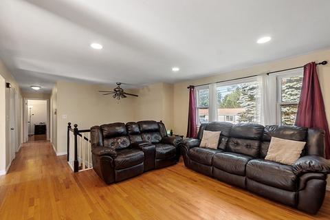 49 Willard St, Ayer, MA 01432 photo 5