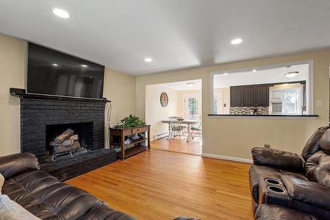 49 Willard St, Ayer, MA 01432 photo 9