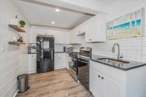 15 Shore Ave, Wareham, MA 02571 photo 8