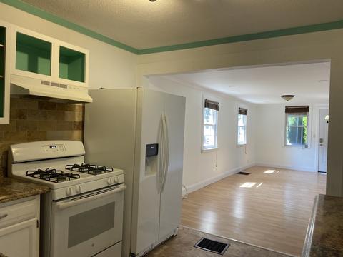 129 Elmore Ave, Springfield, MA 01119 photo 17