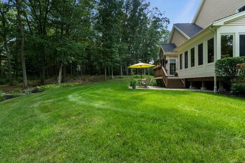 21 Golf Ridge Dr, Sutton, MA 01590 photo 5