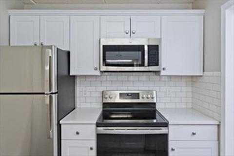 22 Maple Crest Cir #E, Holyoke, MA 01040 photo 12