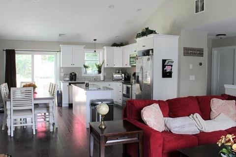 991 School St, Webster, MA 01570 photo 5