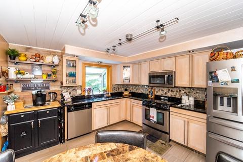 145 Overlook Dr, Raynham, MA 02767 photo 12