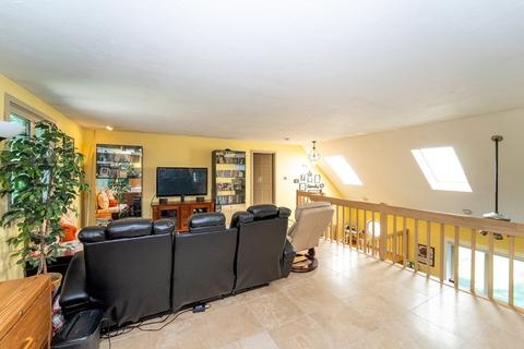 145 Overlook Dr, Raynham, MA 02767 photo 24
