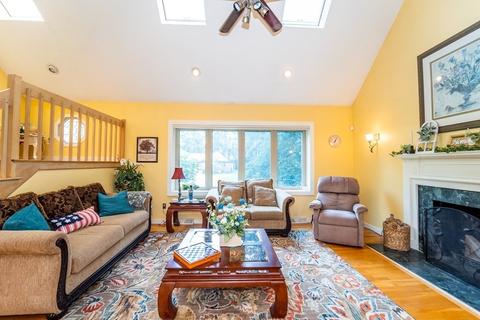 145 Overlook Dr, Raynham, MA 02767 photo 5