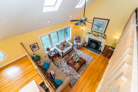 145 Overlook Dr, Raynham, MA 02767 photo 8