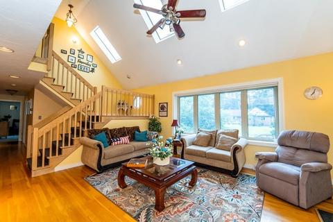 145 Overlook Dr, Raynham, MA 02767 photo 6