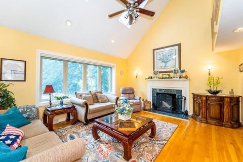 145 Overlook Dr, Raynham, MA 02767 photo 4