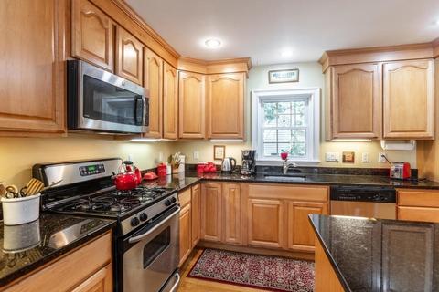 154 Laurel Dr, Needham, MA 02492 photo 15