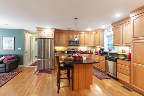 154 Laurel Dr, Needham, MA 02492 photo 18