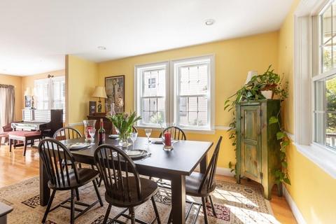 154 Laurel Dr, Needham, MA 02492 photo 9