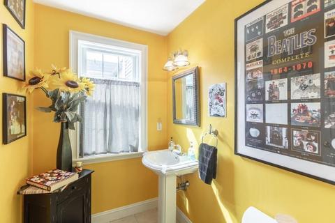 154 Laurel Dr, Needham, MA 02492 photo 19
