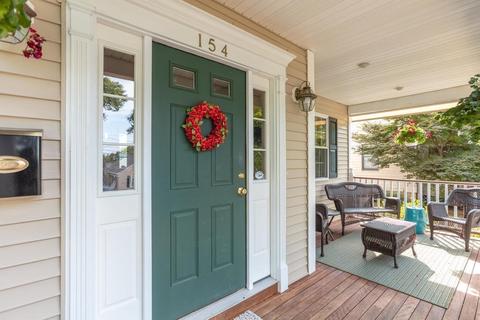 154 Laurel Dr, Needham, MA 02492 photo 4