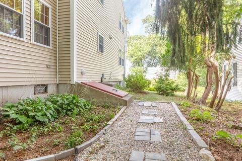 154 Laurel Dr, Needham, MA 02492 photo 36