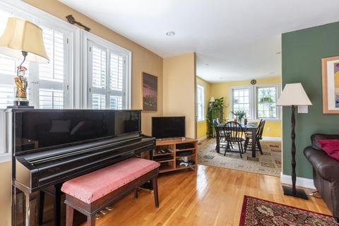 154 Laurel Dr, Needham, MA 02492 photo 11