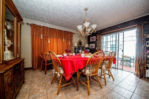 32 Brayton Ave, Fall River, MA 02721 photo 13