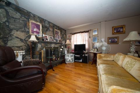32 Brayton Ave, Fall River, MA 02721 photo 11