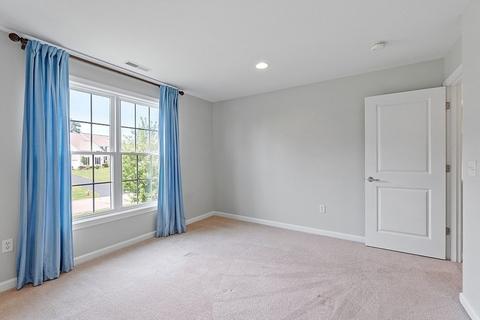 33 Howarth Dr, Upton, MA 01568 photo 28