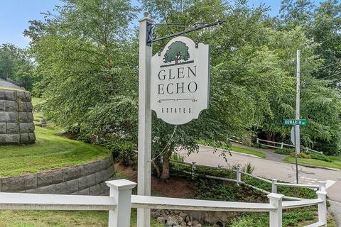 33 Howarth Dr, Upton, MA 01568 photo 2