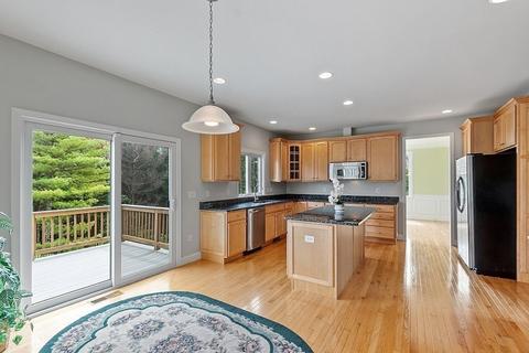33 Howarth Dr, Upton, MA 01568 photo 14
