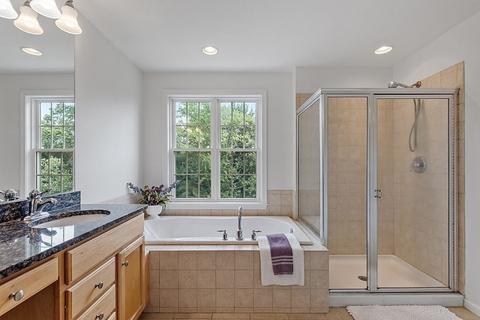 33 Howarth Dr, Upton, MA 01568 photo 26