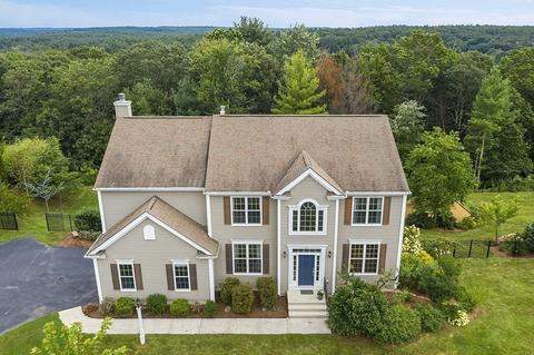 33 Howarth Dr, Upton, MA 01568 photo 1