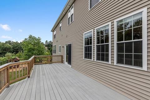 33 Howarth Dr, Upton, MA 01568 photo 17
