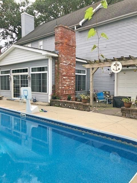 140 Joy St, Chicopee, MA 01013 photo 22