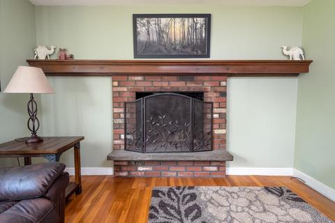 67 Colby Ave, Worcester, MA 01605 photo 8