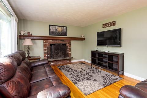67 Colby Ave, Worcester, MA 01605 photo 2