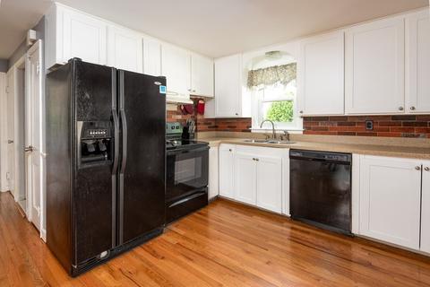67 Colby Ave, Worcester, MA 01605 photo 3
