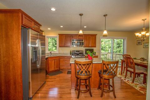 14 Dianna Dr, Springfield, MA 01104 photo 9