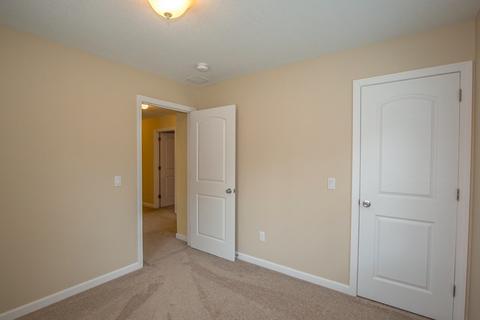 14 Dianna Dr, Springfield, MA 01104 photo 22