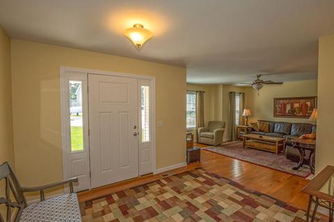 14 Dianna Dr, Springfield, MA 01104 photo 6