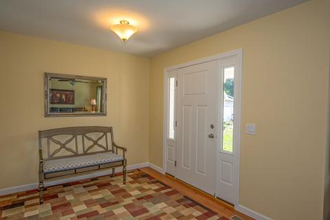 14 Dianna Dr, Springfield, MA 01104 photo 5