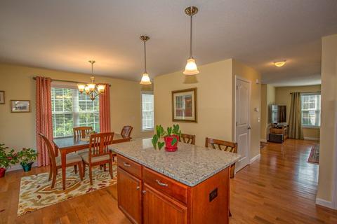 14 Dianna Dr, Springfield, MA 01104 photo 14