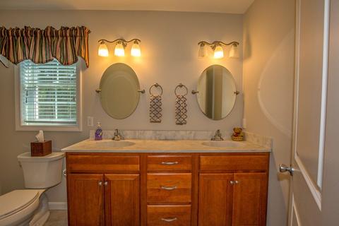 14 Dianna Dr, Springfield, MA 01104 photo 24