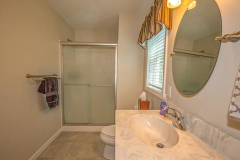 14 Dianna Dr, Springfield, MA 01104 photo 25