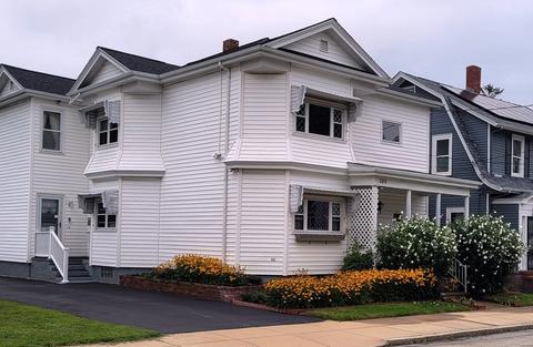 580 Weetamoe St, Fall River, MA 02720 photo 1