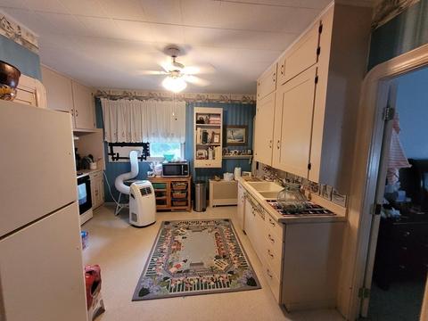 580 Weetamoe St, Fall River, MA 02720 photo 12