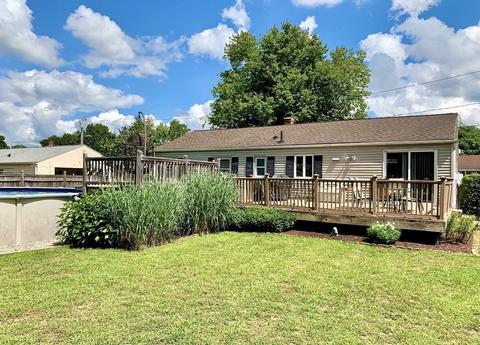 307 Mandalay Rd, Chicopee, MA 01020 photo 2
