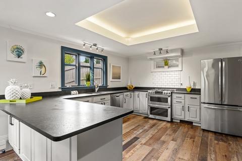 5 Wallingford Rd, Marblehead, MA 01945 photo 10