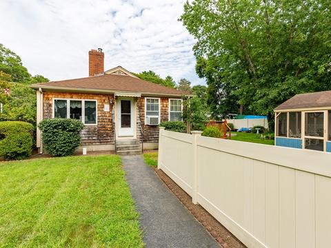 16 Chestnut St, Wareham, MA 02571 photo 3