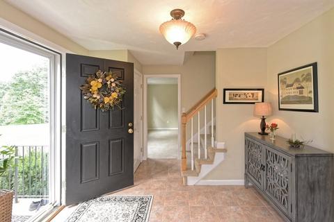 88 Milford St, Upton, MA 01568 photo 5