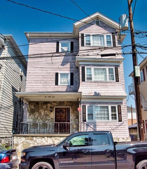 264 Hope St, Fall River, MA 02721 photo 1