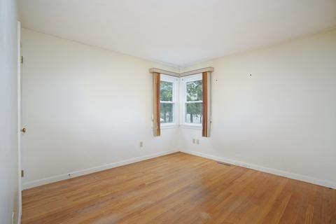 80 Harrow Rd, Springfield, MA 01118 photo 10