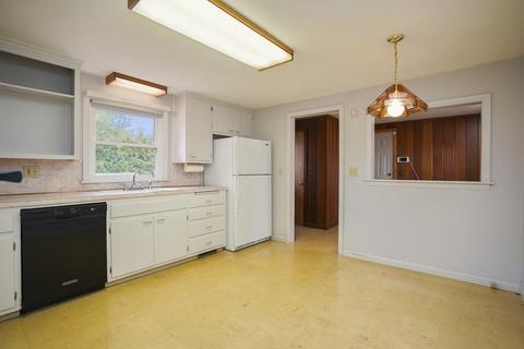 80 Harrow Rd, Springfield, MA 01118 photo 6
