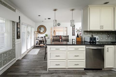 28 Summit Dr, Hingham, MA 02043 photo 4